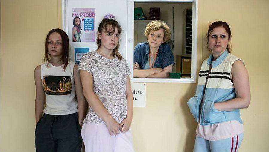 三个女孩第一季